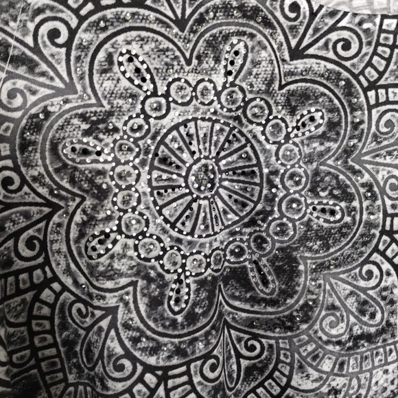 Catherines Black White Mandala Printed Top Plus Size 1X - Picture 2 of 7